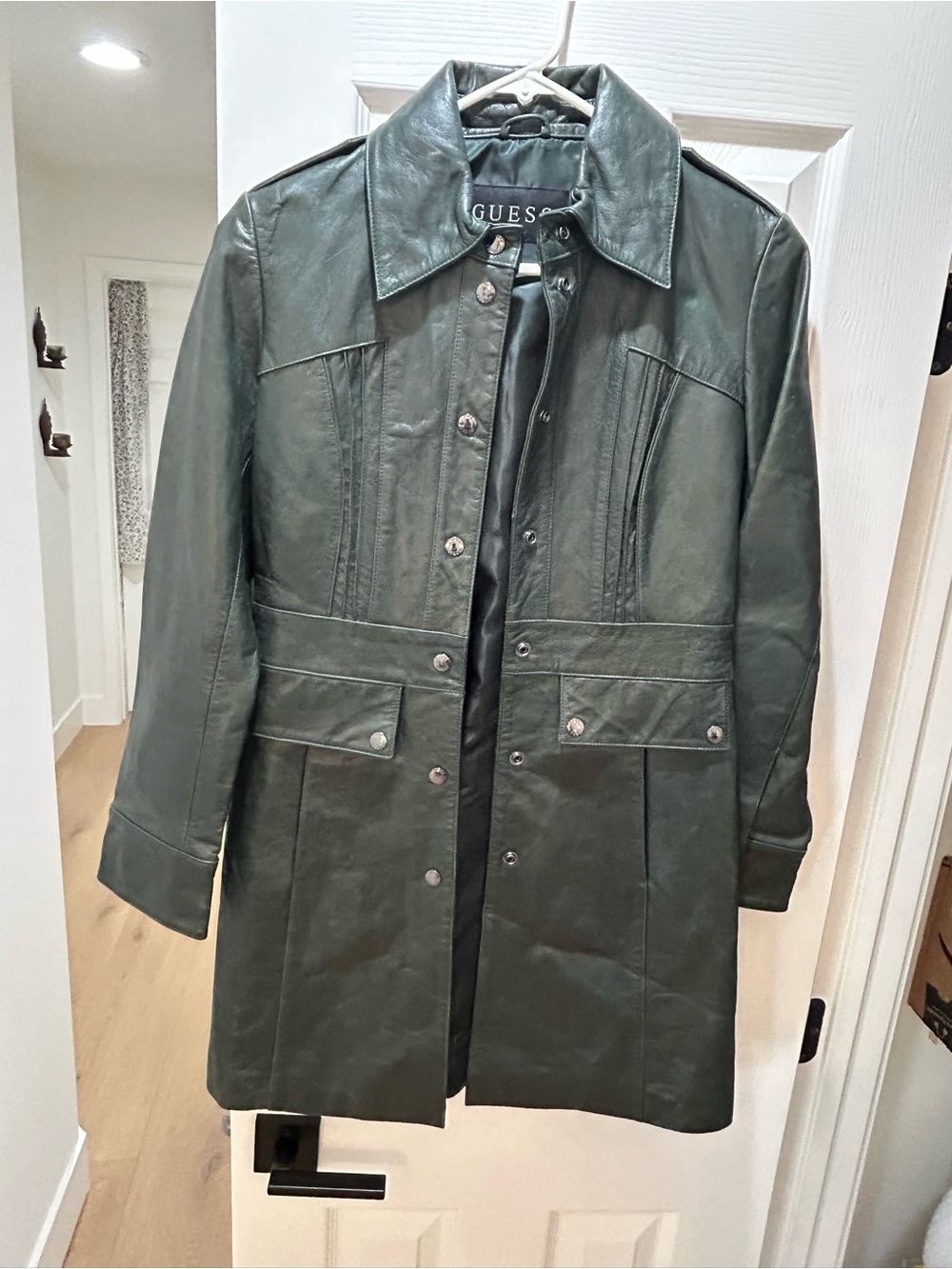 Women’s 2000s Gorgeous Guess Forest Green Leather Trench Coat. Sz Small